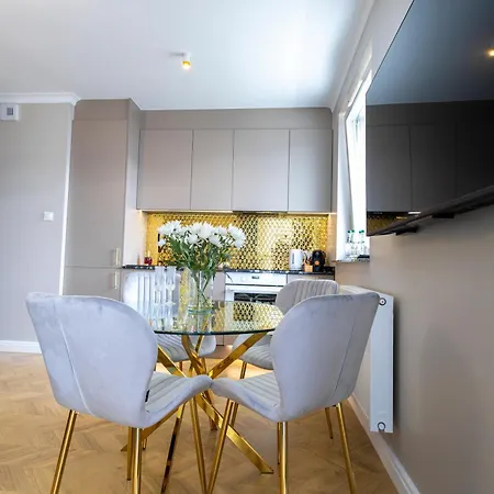 Allure Galaxy Centrum 4* Štetín