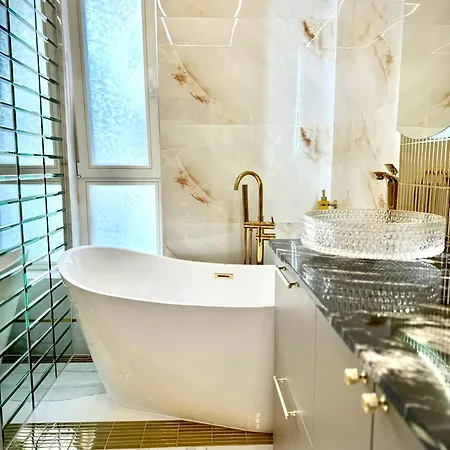 Allure Galaxy Centrum Apartment *