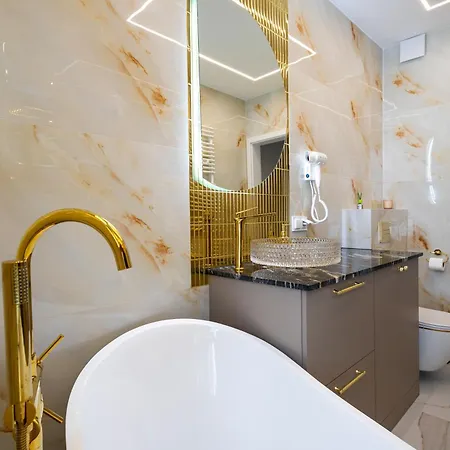 Allure Galaxy Centrum 4*